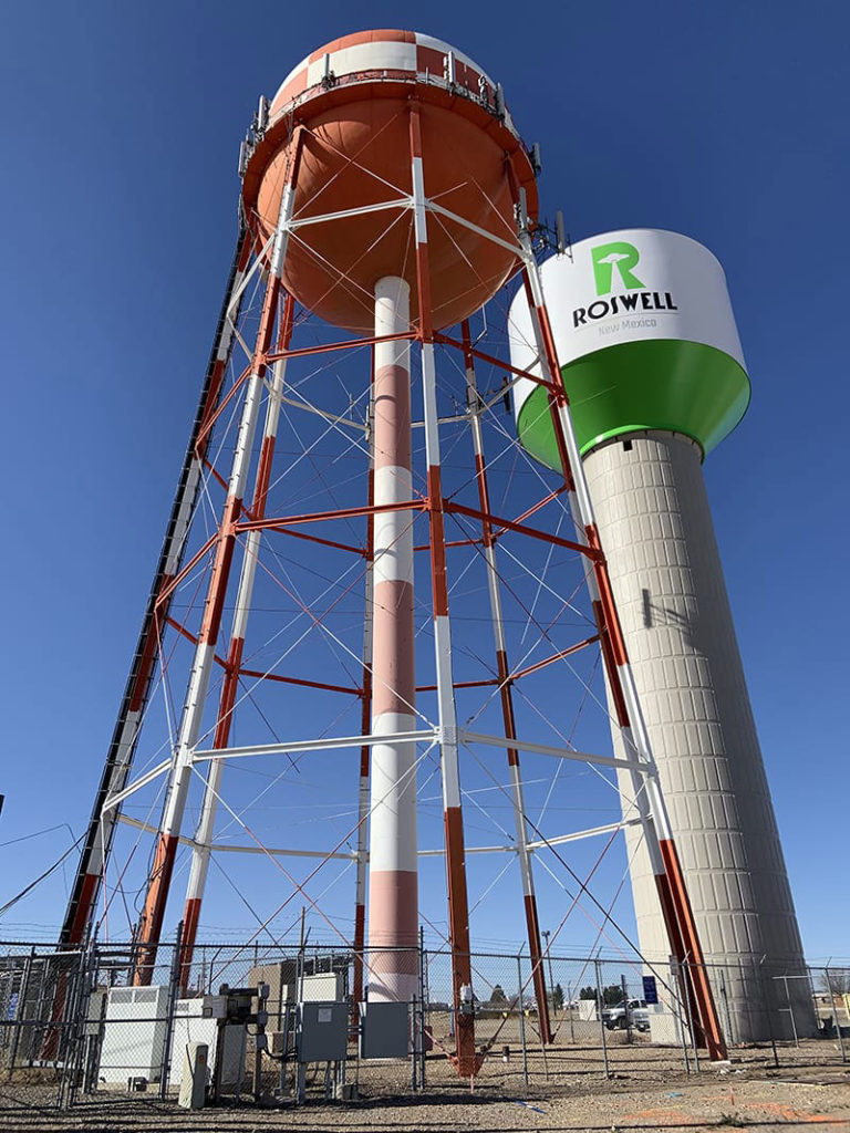 Roswell, New Mexico Water Tank Showcases Town’s Illustrious UFO History