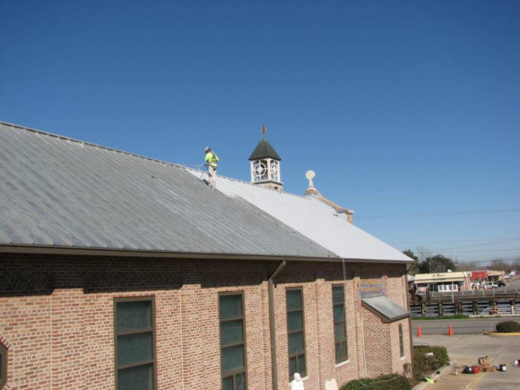 How A Southern Church’s Roof Was Revitalized With A Lumiflon Coating