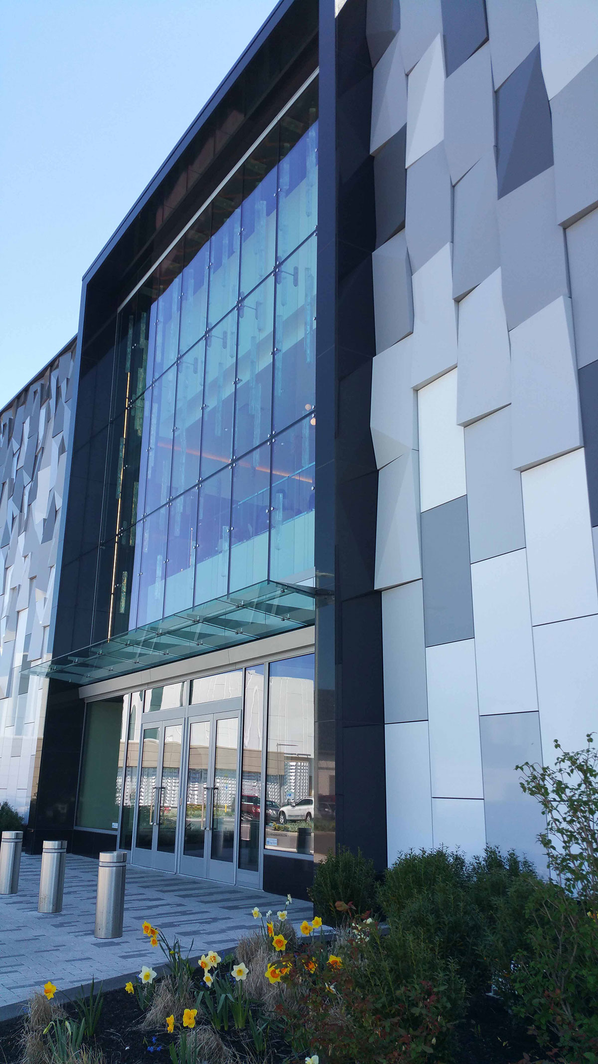 Structural Glazing Highlights the Entrances of Neiman Marcus at Roosevelt  Field Mall