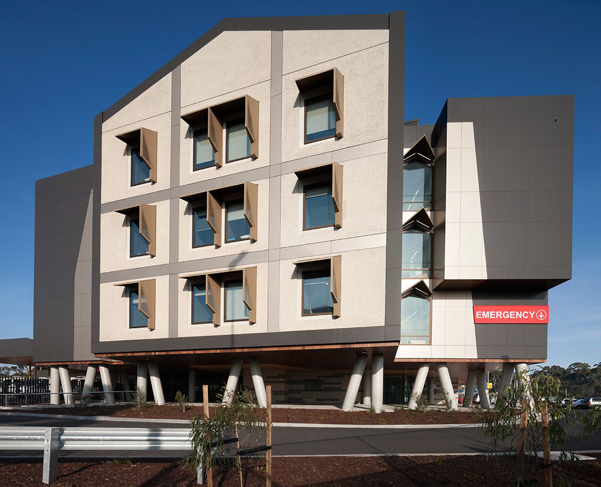 Stage 3 Frankston Hospital Lyons Architects Australia Vitragroup Vitrapanel Lumiflon FEVE Resin AI Coatings Vitreflon ALPOLIC ACM
