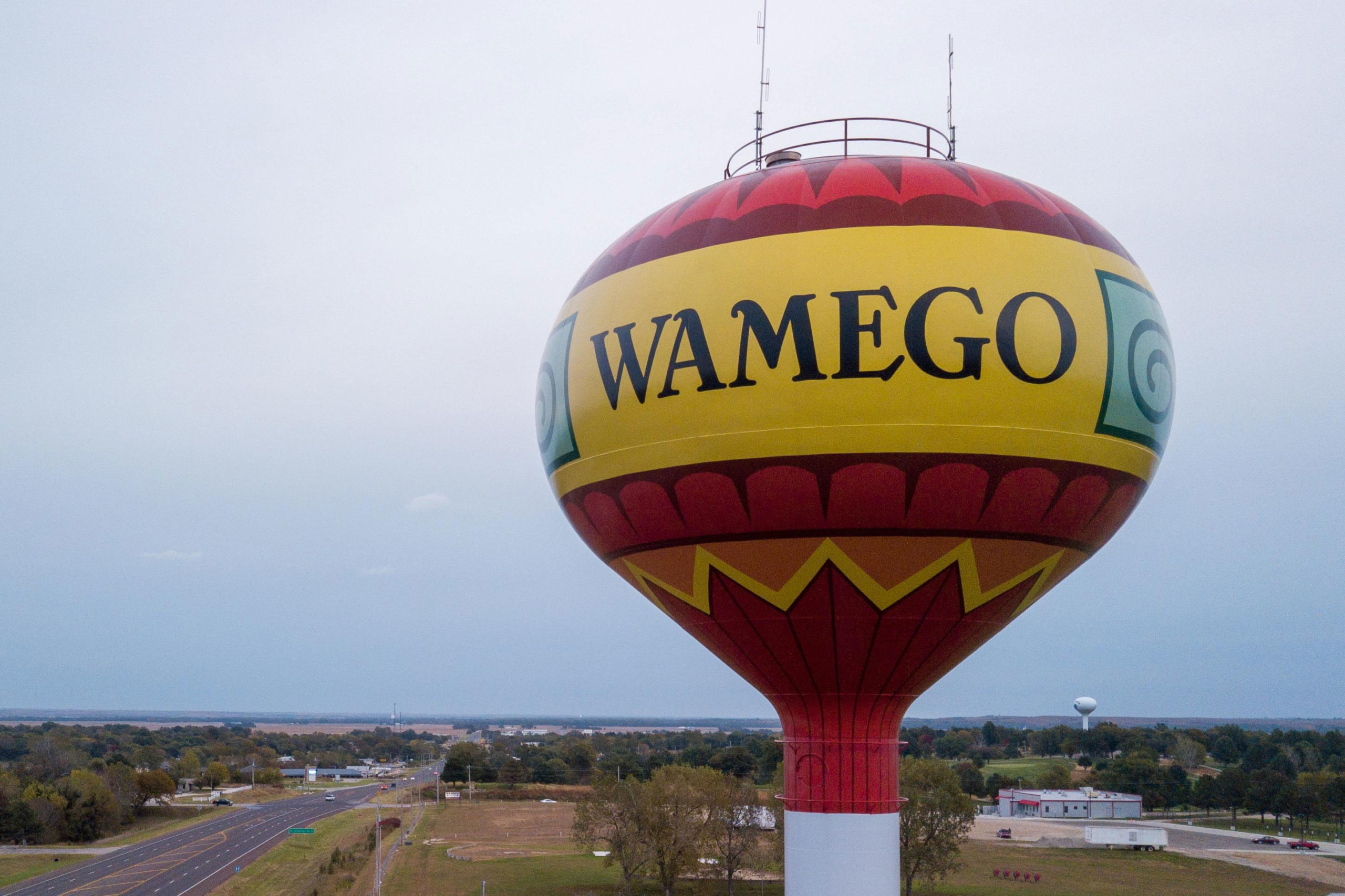 Wamego, Kansas, Water Tank, Tnemec Company, Hydroflon, KSNT